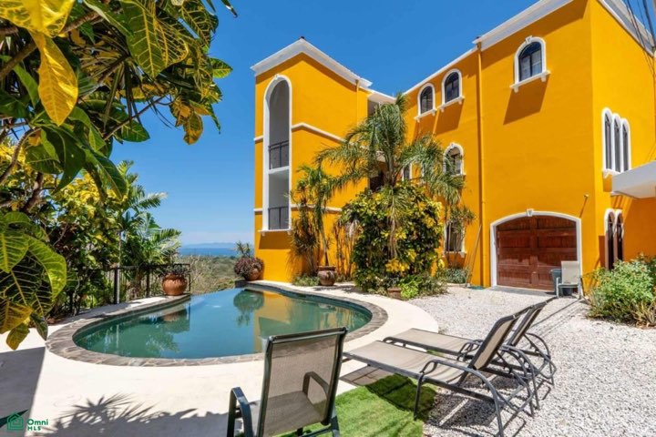 Calle Vista Marina, Coco Cliffs