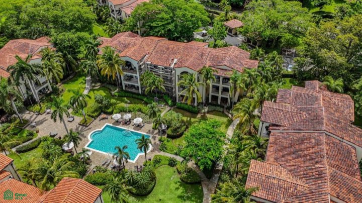 Three-bedroom condo